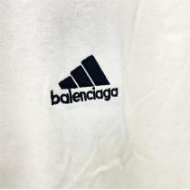 おすすめ2026人気コラボ バレンシアガ 偽物 Tシャツ BALENCIAGAｘAdidas ストライプ柄 刺繡ロゴ 