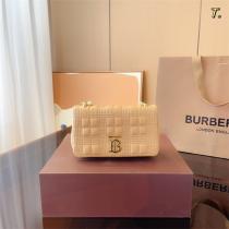 バーバリー スーパーコピー チェーンバッグ Lola スモールThe Kinksミニ TBモノグラム BURBERRY