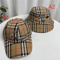 バーバリー 偽物 バケットハット キャップ チャック柄プリント 金属バッジ BURBERRY 綿麻生地