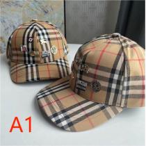バーバリー 偽物 バケットハット キャップ チャック柄プリント 金属バッジ BURBERRY 綿麻生地