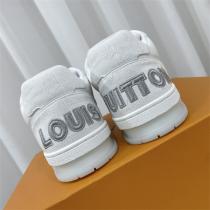 大注目人気アイテム LOUIS VUITTON スーパーコピー スニーカー TRAINERシリーズ ルイヴィトン  Nike AJコラボ