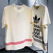 今注目すべきアイテム GUCC1 コピー Tシャツ GUCC1ｘadidas 2色 トレフォイル SPECUM MAJUS