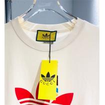 今注目すべきアイテム GUCC1 コピー Tシャツ GUCC1ｘadidas 2色 トレフォイル SPECUM MAJUS
