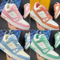 【希少限定カラー！】 LOUIS VUITTON  スニーカー ルイヴィトン TRAINERシリーズ 子牛革 クリームカラー
