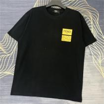 大人気即完売 フェンディ 偽物 Tシャツ 喜茶HEYTEAｘFENDI ロゴプリント 半袖 純綿生地