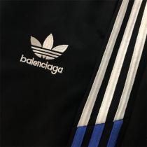 【2026トレンド感】adidasｘBALENCIAGA コピー ハーフパンツ バレンシアガｘアディダス 純綿生地 ロゴプリント