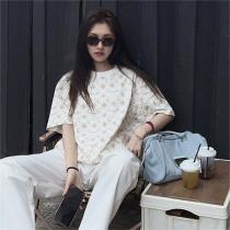 2026ss LOUIS VUITTON スーパーコピー Tシャツ ルイヴィトン 純綿生地 オーバーサイズ 男女兼用 モノグラム