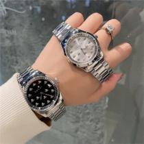 【2026希少限定品】GUCC1 スーパーコピー 時計 G-タイムレス  クリスマスシリーズ 蜂ロゴ G-Timeless