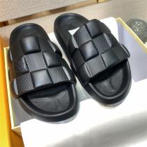 活かしてオシャレ春夏コーデ ルイヴィトン コピー サンダル ラバー アナトミックインソール LOUIS VUITTON