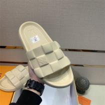 大注目の春夏ファッション LOUIS VUITTON コピー サンダル 完全防水 ラバー 履き心地抜群 ルイヴィトン