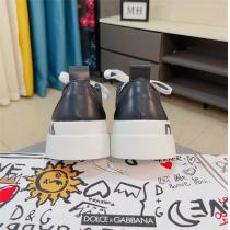 オールシーズン活躍できる ドルチェ＆ガッバーナ コピー スニーカー Dolce&Gabbana ポルトフィーノ ライトー