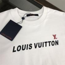 2026トレンド新作 ルイヴィトン コピー Tシャツ LOUIS VUITTON ロゴプリント シンプルでオシャレ感 通気性