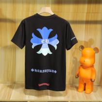 家でも外でも快適に クロムハーツ 偽物 Tシャツ ライトブルー ロゴプリント CHROME HEARTS クロス 純綿 2色