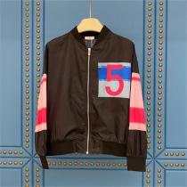 長年にわたり愛用し続ける CHANE1 偽物 UVカットジャケット プリント柄 レトロ