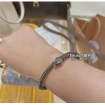 GUCC1 コピー ブレスレット スネーク Garden  ガーデン シリーズ  【Style ‎577283 J8400 0811】シルバー  蛇 バングル