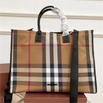 BURBERRY 偽物 ビジネスバッグ キャンバス チェック柄 ロゴプリント 調節可能ショルダーベルト バーバリー