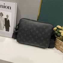 LOUIS VUITTON スーパーコピー メッセンジャー Fastlineシリーズ ファストライン モノグラム レザー ルイヴィトン