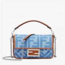 大人気新作★FENDI スーパーコピー ミニバッグ Baguette Mini ライトブルー FFロゴボタン フェンディ 2WAY