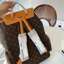 目を惹く大人気作★LOUIS VUITTON コピー リュック モノグラム 柄 ルイヴィトン レトロ