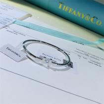 トレンド感を出す★ ティファニー 偽物 ブレスレット Tiffany & Co. 925シルバー シンプル バングル T