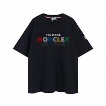 魅力をアピール MONCLER スーパーコピー Tシャツ 柄 モンクレール プリント 綿生地 貼り付け ロゴ 