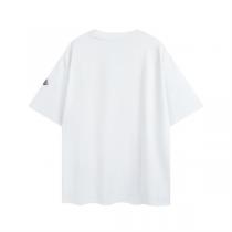 魅力をアピール MONCLER スーパーコピー Tシャツ 柄 モンクレール プリント 綿生地 貼り付け ロゴ 