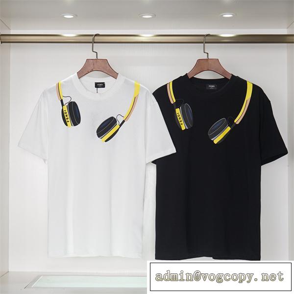 お肌に優しい フェンディ スーパー コピー Tシャツ ヘッドフォン ロゴ プリント FENDI 半袖  