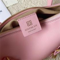 【2026期間限定】ジバンシー スーパーコピー ハンドバッグ VOYOU 調節可能ベルト レザー GIVENCHY