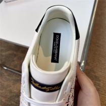 目が離せない新品 Dolce&Gabbana スーパーコピー スニーカー 定番 落書き ドルチェ＆ガッバーナ レザー 