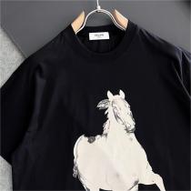 人気再燃! 23ss新作 CELINE コピー Tシャツ セリーヌ 半袖 馬 イラスト プリント 綿生地
