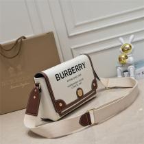 注目のトレンド新品 BURBERRY 偽物 ショルダーバッグ レザー キャンバス Horseferry プリント ロゴ ボタン 