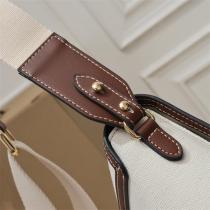 注目のトレンド新品 BURBERRY 偽物 ショルダーバッグ レザー キャンバス Horseferry プリント ロゴ ボタン 