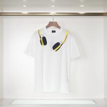 お肌に優しい フェンディ スーパー コピー Tシャツ ヘッドフォン ロゴ プリント FENDI 半袖  