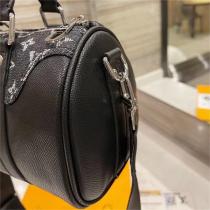 ルイヴィトン スーパーコピー ショルダーバッグ keepallシリーズ LOUIS VUITTONｘNigo コラボ デニムキャンバス