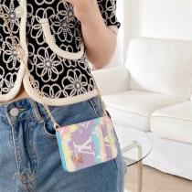 新作☆ LOUIS VUITTON スーパーコピー カードケース ロゴ モノグラム カラフル ショルダー付き ルイヴィトン