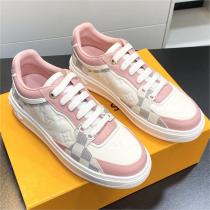 ★ルイヴィトン コピー スニーカー 3色 エンボス ロゴ モノグラム 立体 LOUIS VUITTON 男女兼用
