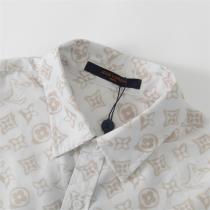 LOUIS VUITTON コピー シャツ モノグラム ロゴ プリント ライトカーキ色 リラックス気分♡ ルイヴィトン