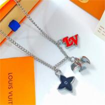 【M00957】ルイヴィトン コピー ネックレス LV ダヴ Dove モノグラムモチーフ ハト LOUIS VUITTON