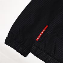 PRADA スーパーコピー ジャケット フード付き 金属 三角 ロゴ 貼り付け チェック柄 プラダ