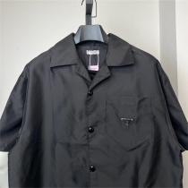 最高品質♥プラダ スーパーコピー 半袖ジャケット ナイロン 三角 ロゴ 通気性 速乾性 PRADA