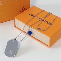 LOUIS VUITTON スーパーコピー シグネチャータブ ペンダント Virgil Abloh ネックレス ルイヴィトン 