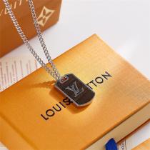 ルイヴィトン コピー コリエ LV シェイズ Pyramide Shade Locket  ネックレス LOUIS VUITTON 約60 cm