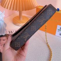 定番デザイン ルイヴィトン スーパーコピー ショルダーバッグ モノグラム ポシェット フェリシー LOUIS VUITTON