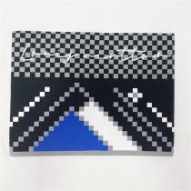 今年トレンド ルイヴィトン スーパーコピー Ｔシャツ モザイク フロッキ一加工ロゴ プリント LOUIS VUITTON