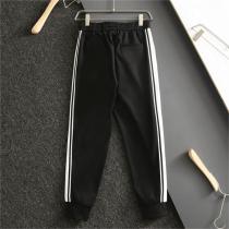 秋も颯爽に過ごせる PRADA コピー スウェットパンツ 三角ロゴ レザー ゆったりサイズ ストライプ柄 プラダ