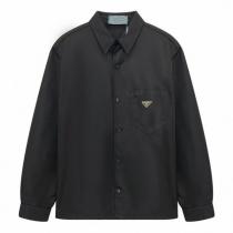トレンドを問わず長く愛用 PRADA スーパーコピー シャツ 三角ロゴ ナイロン プラダ ポケット ボタン 