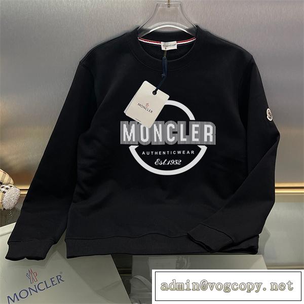 大人っぽい雰囲気が感じ モンクレール 偽物 トレーナー ロゴ プリント 柄 ワッペン MONCLER 2色 男女兼用   