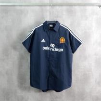 2026ファッション バレンシアガ コピー 半袖シャツ BALENCIAGAｘadidas x Manchester United F.C. コラボ ロゴ刺繡