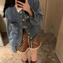  トレンドを問わず長く愛用 CELINE スーパーコピー デニム ジャケット 定番 ロゴ プリント 金属ボタン セリーヌ