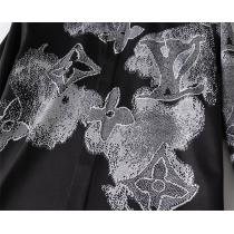 今手に入れたい LOUIS VUITTON スーパーコピー シャツ モノグラム ロゴ プリント タイダイ柄 黒 ルイヴィトン